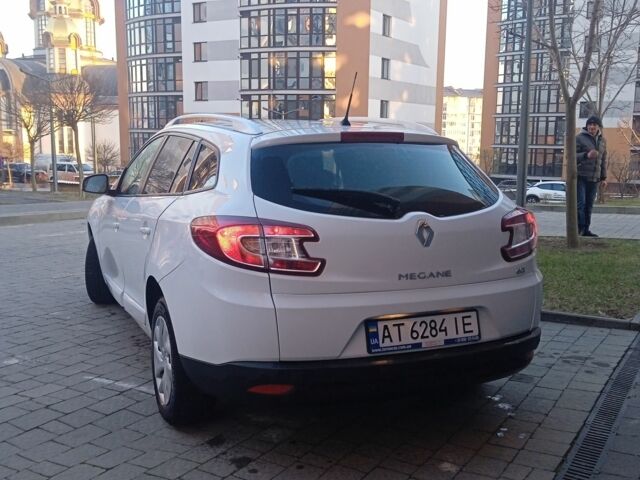 Белый Рено Меган, объемом двигателя 1.5 л и пробегом 254 тыс. км за 7850 $, фото 3 на Automoto.ua