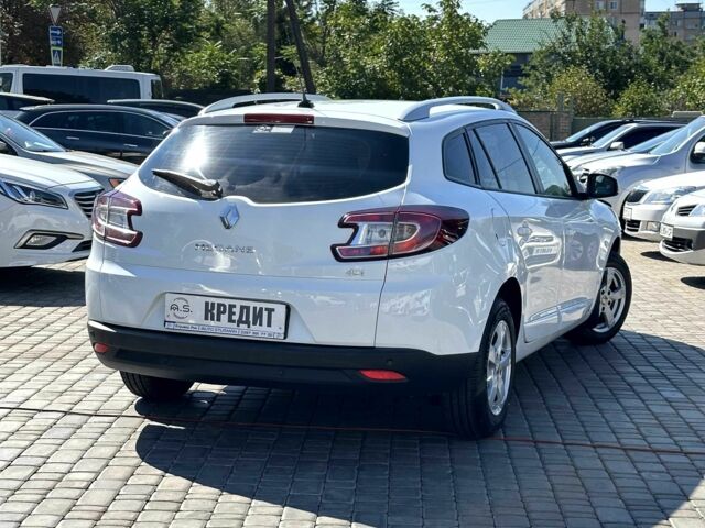 Белый Рено Меган, объемом двигателя 1.5 л и пробегом 226 тыс. км за 8900 $, фото 1 на Automoto.ua