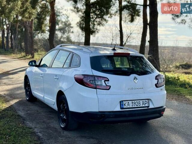 Белый Рено Меган, объемом двигателя 1.5 л и пробегом 222 тыс. км за 5499 $, фото 3 на Automoto.ua