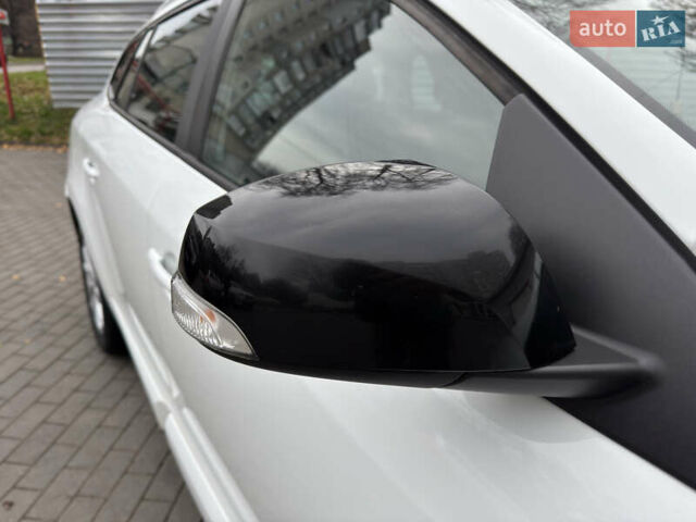 Белый Рено Меган, объемом двигателя 1.5 л и пробегом 278 тыс. км за 8900 $, фото 40 на Automoto.ua