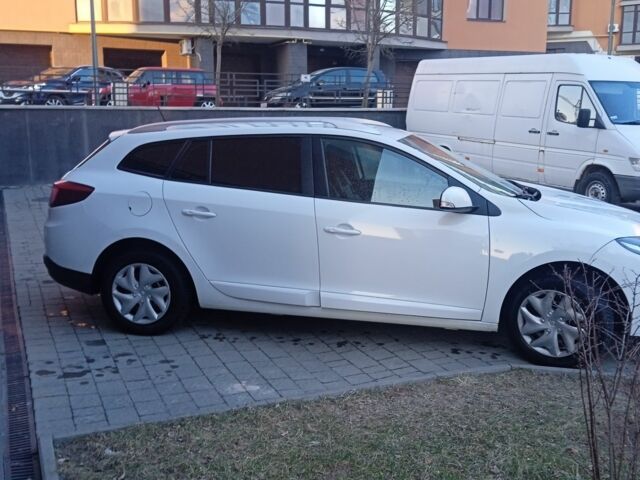 Белый Рено Меган, объемом двигателя 1.5 л и пробегом 254 тыс. км за 7850 $, фото 2 на Automoto.ua