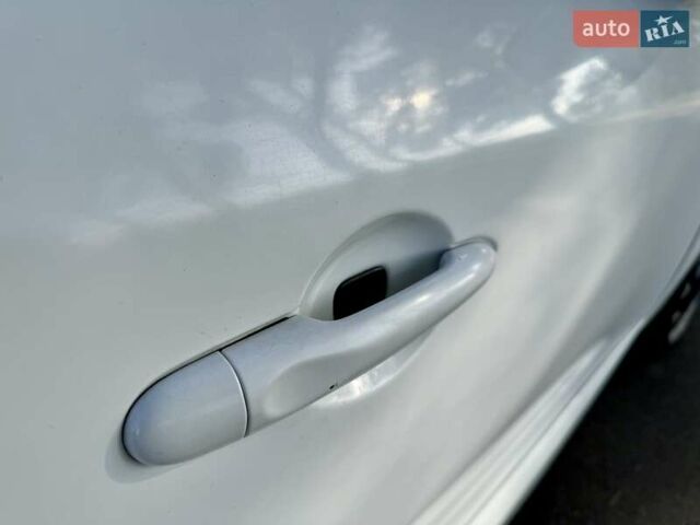 Белый Рено Меган, объемом двигателя 1.5 л и пробегом 222 тыс. км за 5499 $, фото 8 на Automoto.ua