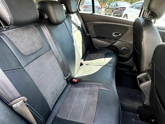 Белый Рено Меган, объемом двигателя 1.5 л и пробегом 226 тыс. км за 8900 $, фото 13 на Automoto.ua