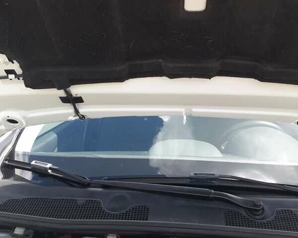 Белый Рено Меган, объемом двигателя 1.46 л и пробегом 220 тыс. км за 9200 $, фото 18 на Automoto.ua