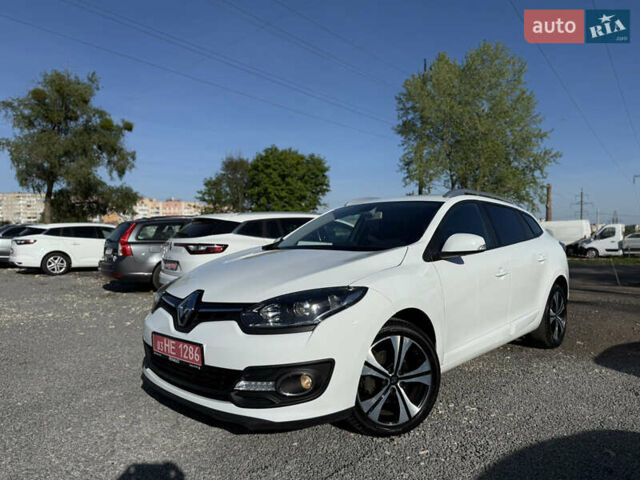 Білий Рено Меган, об'ємом двигуна 1.5 л та пробігом 220 тис. км за 9555 $, фото 1 на Automoto.ua