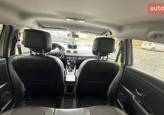 Белый Рено Меган, объемом двигателя 1.46 л и пробегом 320 тыс. км за 7999 $, фото 17 на Automoto.ua