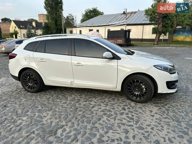 Белый Рено Меган, объемом двигателя 1.46 л и пробегом 146 тыс. км за 10799 $, фото 1 на Automoto.ua