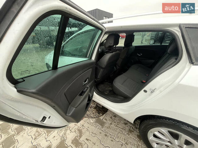 Белый Рено Меган, объемом двигателя 1.5 л и пробегом 189 тыс. км за 8900 $, фото 7 на Automoto.ua