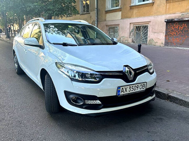 Белый Рено Меган, объемом двигателя 1.5 л и пробегом 198 тыс. км за 9500 $, фото 3 на Automoto.ua