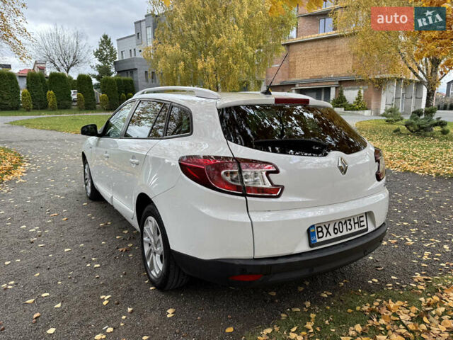 Белый Рено Меган, объемом двигателя 1.46 л и пробегом 215 тыс. км за 8450 $, фото 3 на Automoto.ua