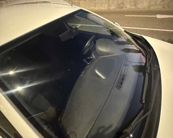 Білий Рено Меган, об'ємом двигуна 1.46 л та пробігом 196 тис. км за 9700 $, фото 11 на Automoto.ua