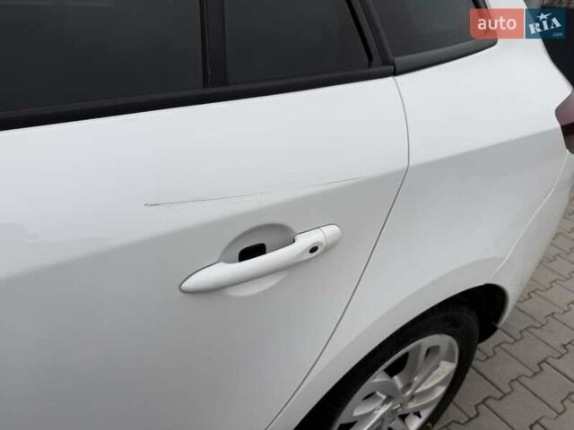 Білий Рено Меган, об'ємом двигуна 1.5 л та пробігом 260 тис. км за 8200 $, фото 21 на Automoto.ua