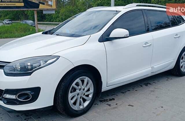 Белый Рено Меган, объемом двигателя 1.46 л и пробегом 230 тыс. км за 9800 $, фото 32 на Automoto.ua