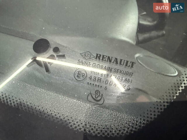 Білий Рено Меган, об'ємом двигуна 1.5 л та пробігом 188 тис. км за 8999 $, фото 49 на Automoto.ua