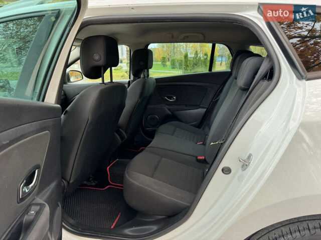 Белый Рено Меган, объемом двигателя 1.46 л и пробегом 215 тыс. км за 8450 $, фото 13 на Automoto.ua