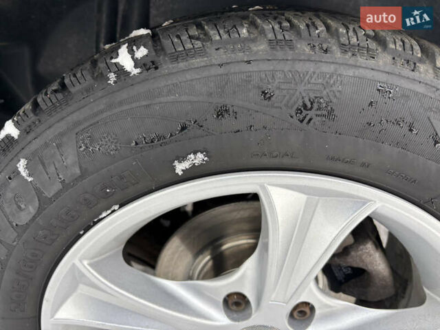 Белый Рено Меган, объемом двигателя 1.46 л и пробегом 198 тыс. км за 8800 $, фото 10 на Automoto.ua