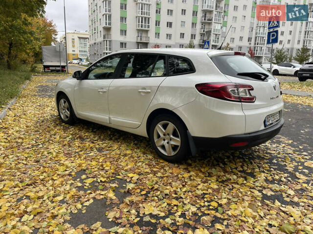 Білий Рено Меган, об'ємом двигуна 1.46 л та пробігом 164 тис. км за 7800 $, фото 7 на Automoto.ua