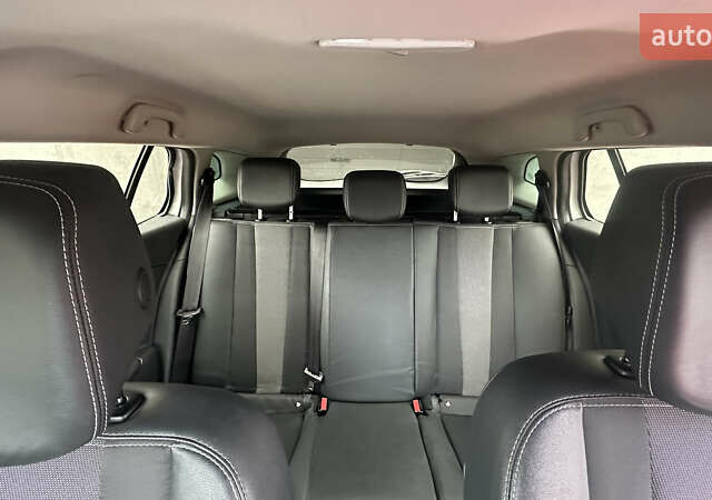 Белый Рено Меган, объемом двигателя 1.46 л и пробегом 320 тыс. км за 7999 $, фото 27 на Automoto.ua