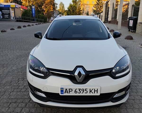 Белый Рено Меган, объемом двигателя 1.5 л и пробегом 243 тыс. км за 9600 $, фото 1 на Automoto.ua