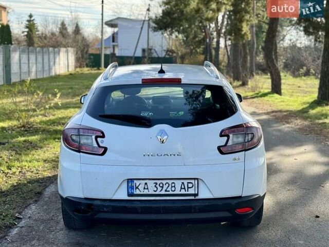 Белый Рено Меган, объемом двигателя 1.5 л и пробегом 222 тыс. км за 5499 $, фото 4 на Automoto.ua