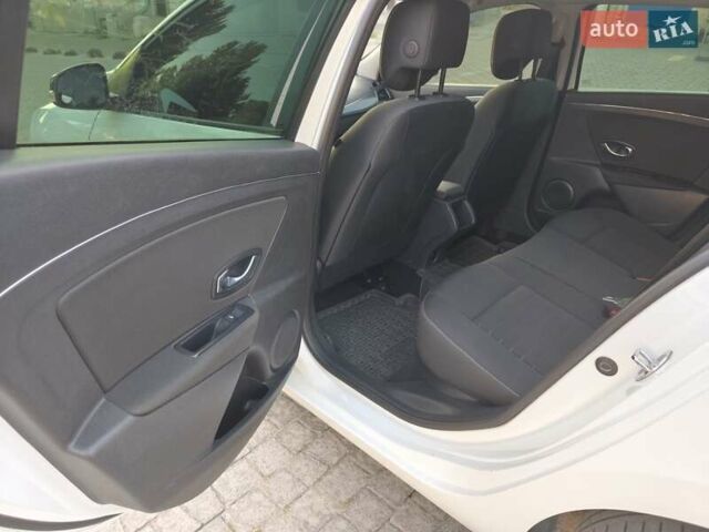 Білий Рено Меган, об'ємом двигуна 1.5 л та пробігом 245 тис. км за 8999 $, фото 21 на Automoto.ua