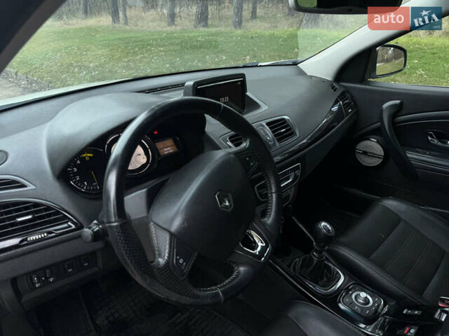 Белый Рено Меган, объемом двигателя 1.6 л и пробегом 246 тыс. км за 9900 $, фото 20 на Automoto.ua