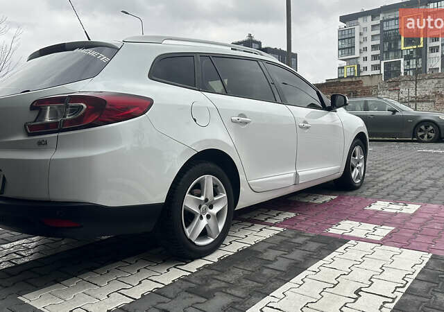 Белый Рено Меган, объемом двигателя 1.46 л и пробегом 320 тыс. км за 7999 $, фото 6 на Automoto.ua