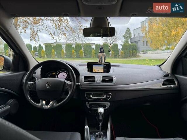 Білий Рено Меган, об'ємом двигуна 1.5 л та пробігом 215 тис. км за 8600 $, фото 6 на Automoto.ua