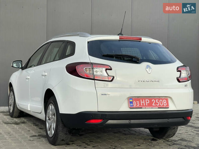 Белый Рено Меган, объемом двигателя 1.5 л и пробегом 113 тыс. км за 11500 $, фото 7 на Automoto.ua