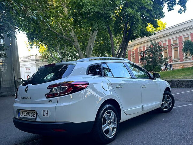 Белый Рено Меган, объемом двигателя 1.5 л и пробегом 198 тыс. км за 9500 $, фото 12 на Automoto.ua