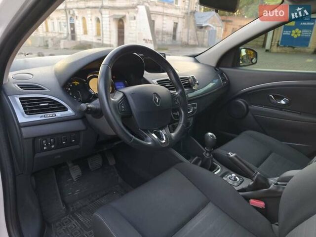 Білий Рено Меган, об'ємом двигуна 1.5 л та пробігом 245 тис. км за 8999 $, фото 18 на Automoto.ua