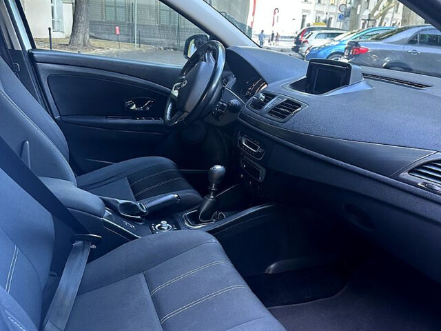 Белый Рено Меган, объемом двигателя 1.5 л и пробегом 198 тыс. км за 9500 $, фото 7 на Automoto.ua