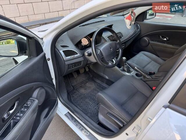 Білий Рено Меган, об'ємом двигуна 1.5 л та пробігом 272 тис. км за 9500 $, фото 13 на Automoto.ua