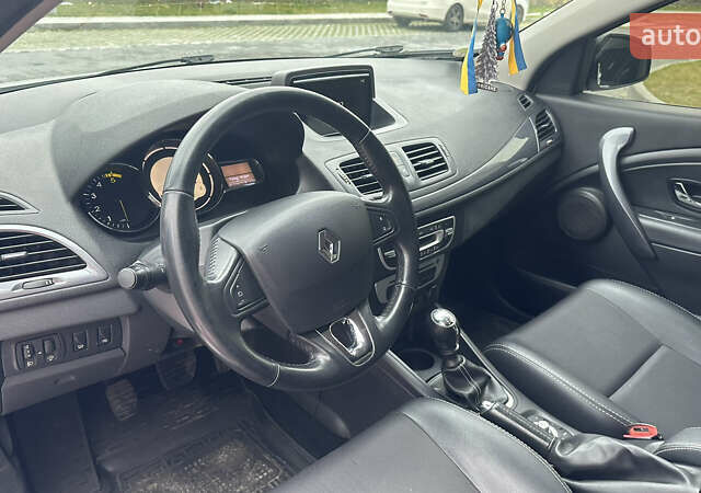 Белый Рено Меган, объемом двигателя 1.46 л и пробегом 320 тыс. км за 7999 $, фото 23 на Automoto.ua