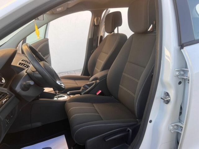 Белый Рено Меган, объемом двигателя 1.5 л и пробегом 190 тыс. км за 9200 $, фото 15 на Automoto.ua