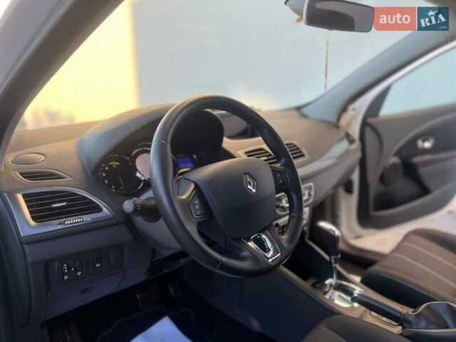 Білий Рено Меган, об'ємом двигуна 1.5 л та пробігом 190 тис. км за 9300 $, фото 20 на Automoto.ua