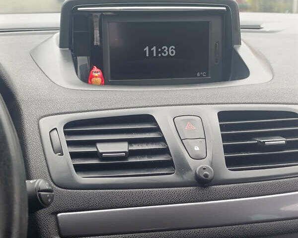 Белый Рено Меган, объемом двигателя 1.46 л и пробегом 236 тыс. км за 8999 $, фото 14 на Automoto.ua