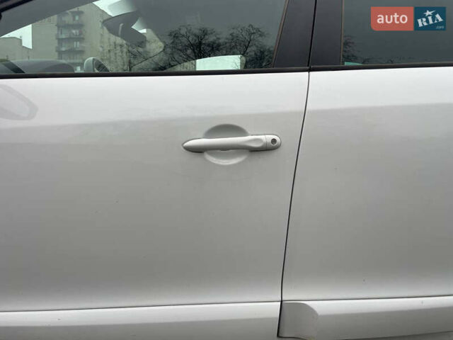 Белый Рено Меган, объемом двигателя 1.46 л и пробегом 320 тыс. км за 8200 $, фото 4 на Automoto.ua