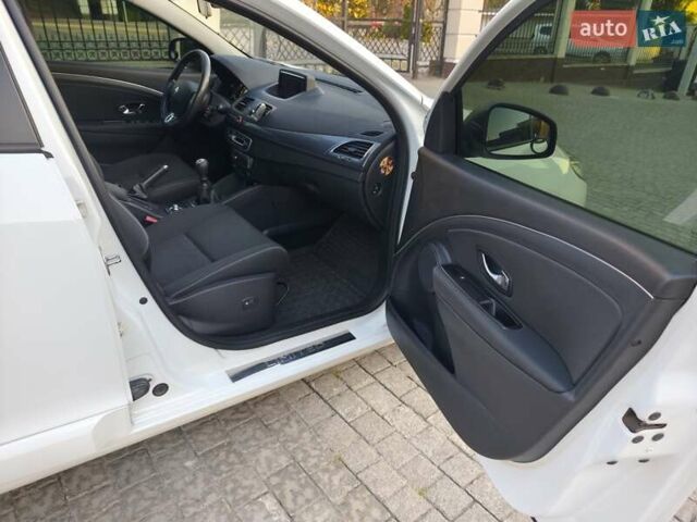 Білий Рено Меган, об'ємом двигуна 1.5 л та пробігом 245 тис. км за 8999 $, фото 26 на Automoto.ua