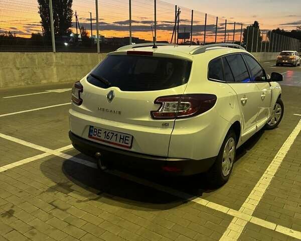 Білий Рено Меган, об'ємом двигуна 1.46 л та пробігом 196 тис. км за 9700 $, фото 38 на Automoto.ua