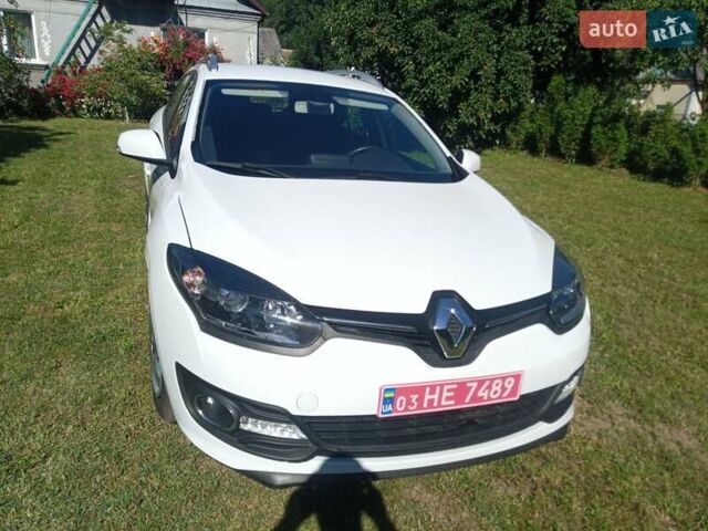 Белый Рено Меган, объемом двигателя 1.5 л и пробегом 180 тыс. км за 10499 $, фото 1 на Automoto.ua