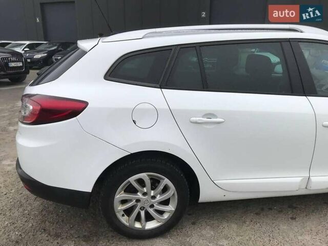 Білий Рено Меган, об'ємом двигуна 1.5 л та пробігом 315 тис. км за 8790 $, фото 7 на Automoto.ua