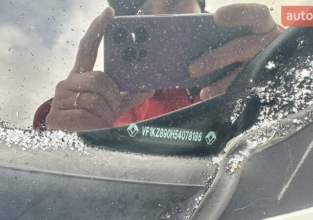 Белый Рено Меган, объемом двигателя 1.46 л и пробегом 320 тыс. км за 7999 $, фото 37 на Automoto.ua