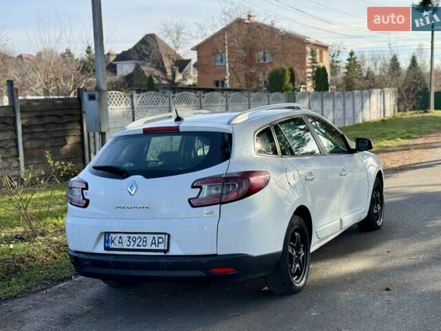 Белый Рено Меган, объемом двигателя 1.5 л и пробегом 222 тыс. км за 5499 $, фото 5 на Automoto.ua