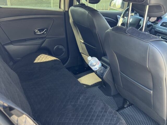 Белый Рено Меган, объемом двигателя 1.5 л и пробегом 290 тыс. км за 8799 $, фото 5 на Automoto.ua