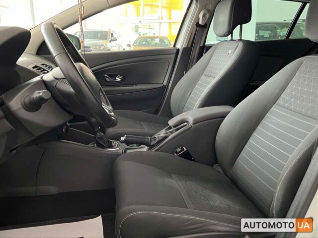 Белый Рено Меган, объемом двигателя 1.5 л и пробегом 307 тыс. км за 8600 $, фото 10 на Automoto.ua