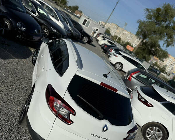 Білий Рено Меган, об'ємом двигуна 1.5 л та пробігом 220 тис. км за 9555 $, фото 18 на Automoto.ua