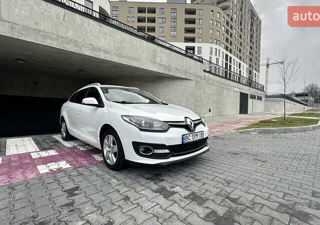 Белый Рено Меган, объемом двигателя 1.46 л и пробегом 320 тыс. км за 7999 $, фото 31 на Automoto.ua