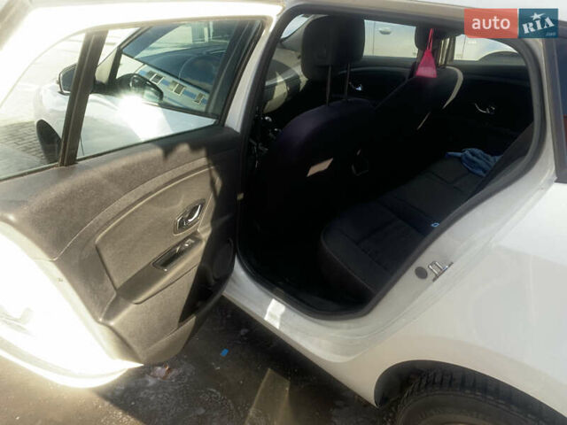 Белый Рено Меган, объемом двигателя 1.5 л и пробегом 362 тыс. км за 7799 $, фото 15 на Automoto.ua