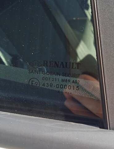 Білий Рено Меган, об'ємом двигуна 1.46 л та пробігом 213 тис. км за 8700 $, фото 6 на Automoto.ua